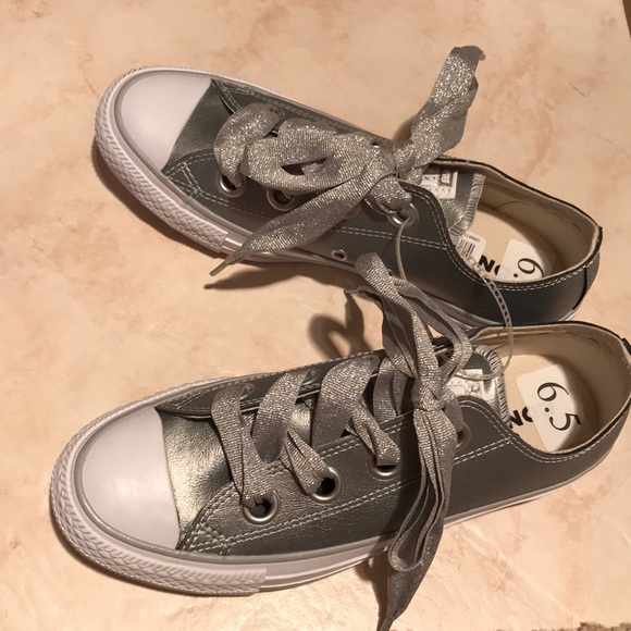 NWT CONVERSE shiny silver sneaker tennis shoes 6.5 - Picture 15 of 16